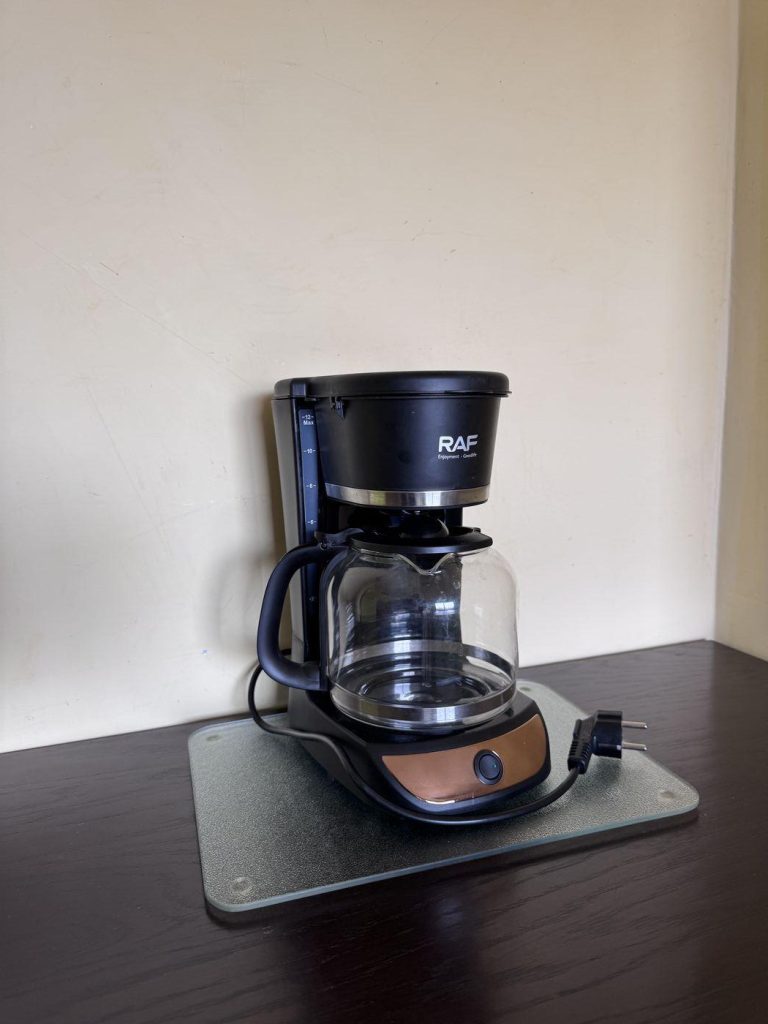 Máquina de café na cozinha, apartamento B12B T2, Santa Maria, Sal