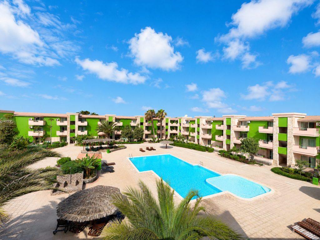 cv-rentals-16-piscina-vista-alta