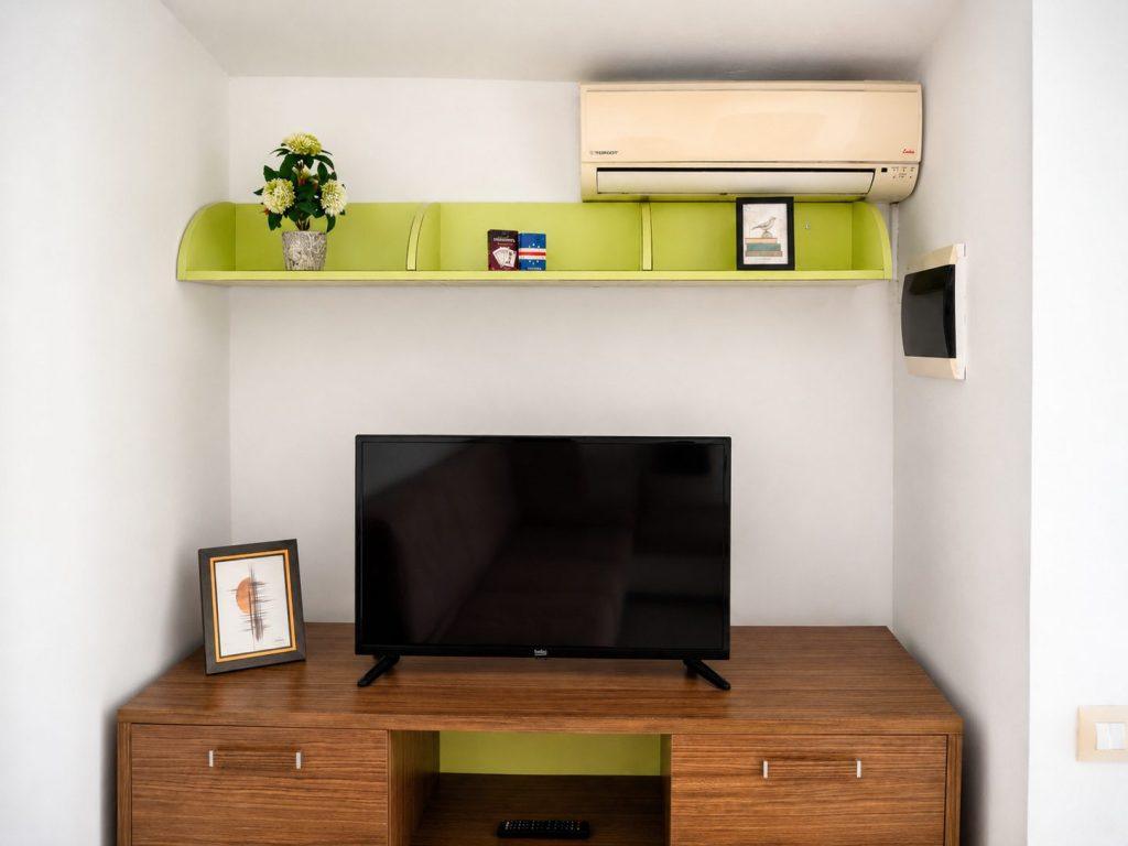 cv-rentals-17-tv-climatizzatore